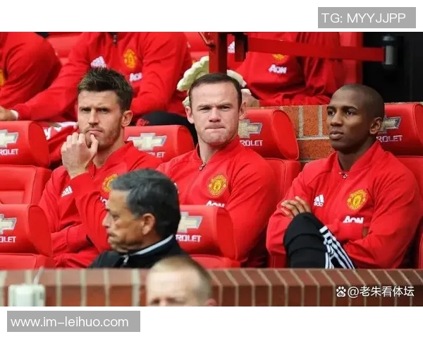 曼联夏季或将迎新帅选择有限需谨慎决策