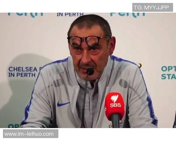 萨里感谢4万球迷现场助威球队但强调需迅速投入下场比赛准备 萨里感谢4万球迷现场助威球队但强调需迅速投入下场比赛准备